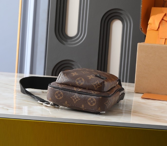 Monogram Canvas Avenue PM Slingbag