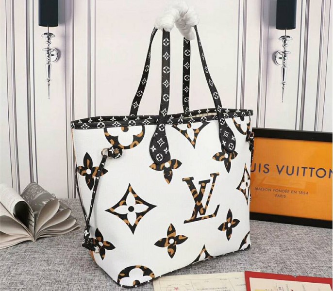 Louis Vuitton Giant Neverfull MM Tote In Cream And Caramel
