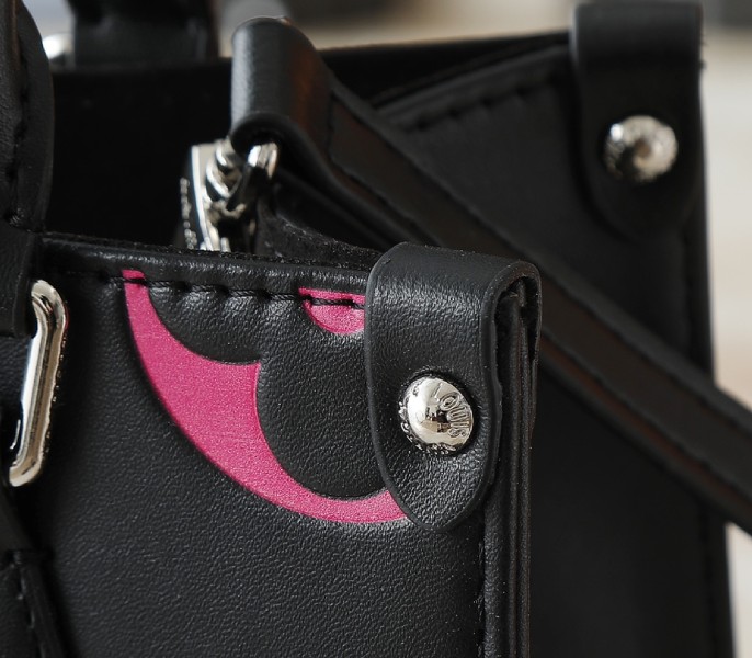 Monogram Empreinte OnTheGo PM Tote In Black And Magenta Pink