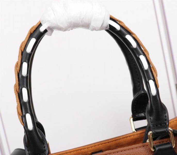 Louis Vuitton Monogram Empreinte Wild At Heart Onthego MM Tote In Caramel Brown