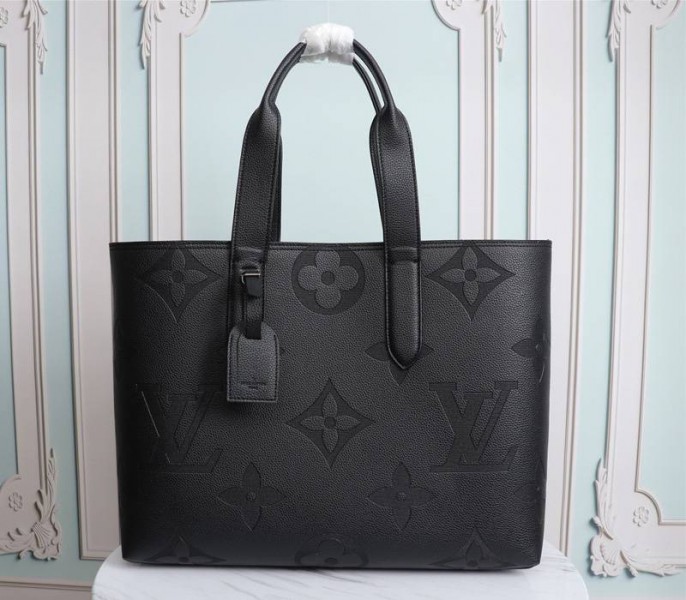 Louis Vuitton Cabas Voyage Tote