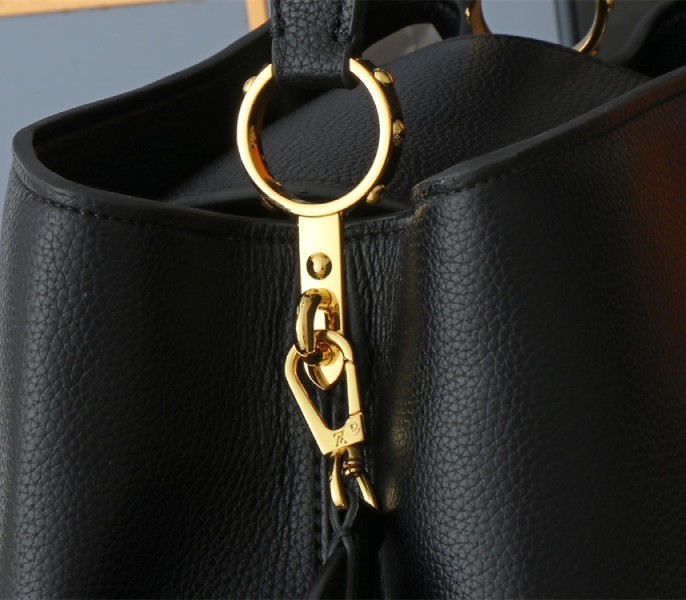 Louis Vuitton Capucines GM Souple Handbag In Black