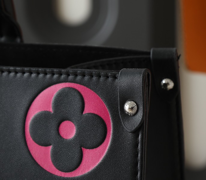 Monogram Empreinte OnTheGo MM Tote In Black And Magenta Pink