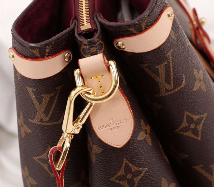 Louis Vuitton Monogram Canvas Soufflot MM Bag