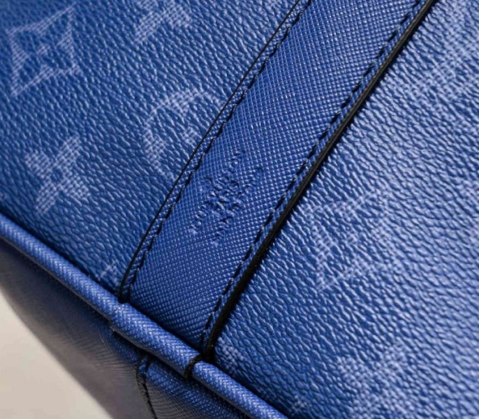 Louis Vuitton Taiga Leather Keepall Bandouliere 50 Travel Bag In Navy Blue