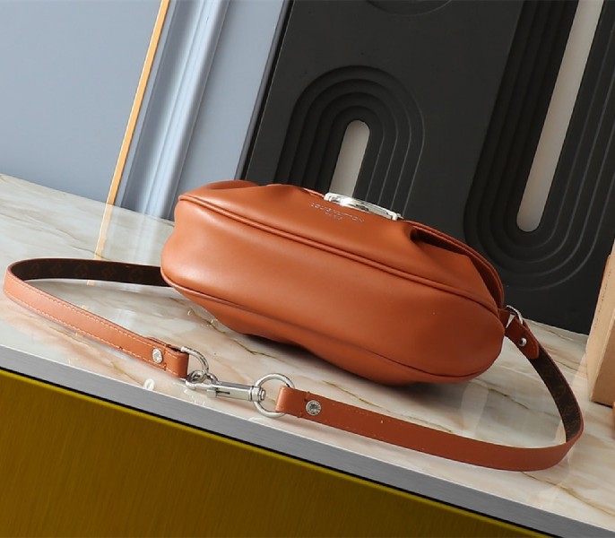 Louis Vuitton Sunset Vibe Bag In Cognac Brown