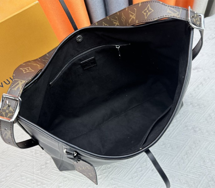 Louis Vuitton CarryAll Vibe MM In Black