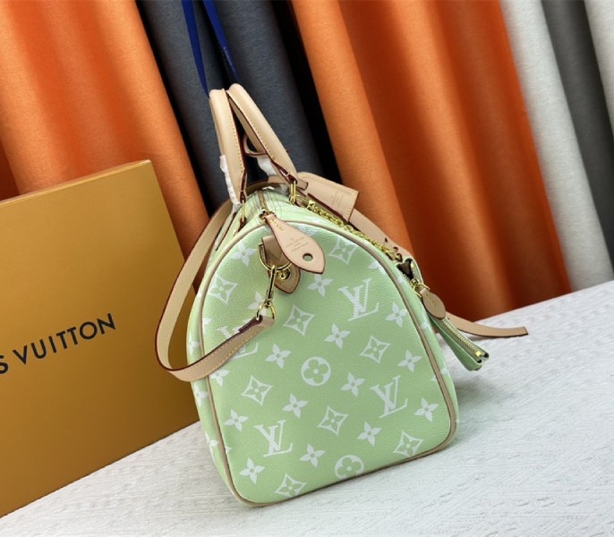 Louis Vuitton Speedy P9 Bandouliere 40 Bag In Light Green