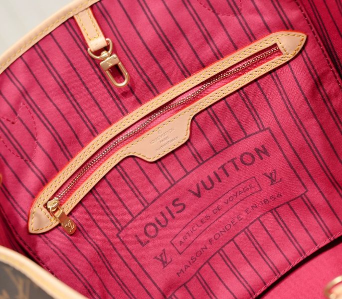 Louis Vuitton Monogram Canvas Neverfull MM Tote In Peony Pink