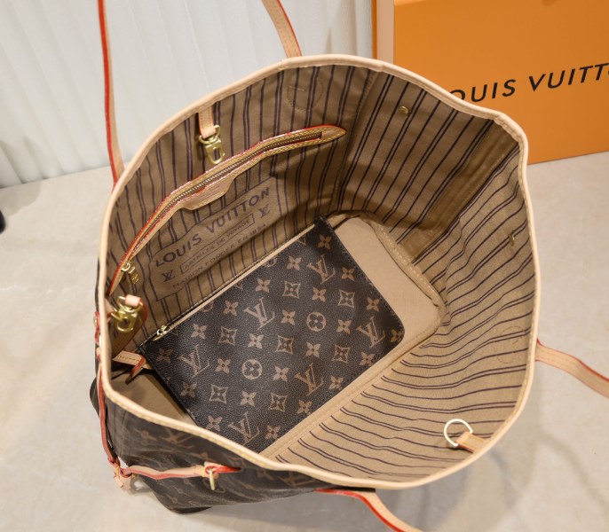 Louis Vuitton Monogram Canvas Neverfull MM Tote In Beige