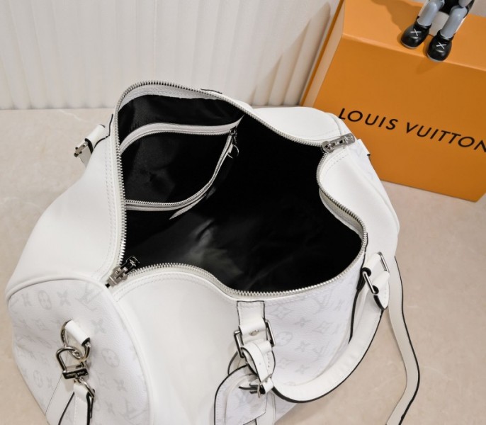 Louis Vuitton Taiga Leather Keepall Bandouliere 50 Travel Bag In White
