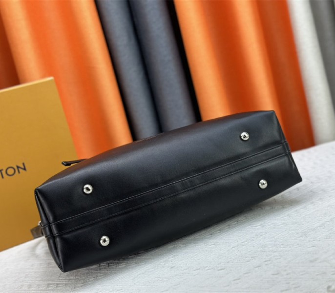 Louis Vuitton CarryAll Vibe MM In Black