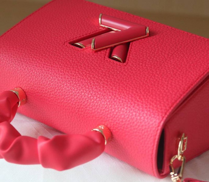 Louis Vuitton Taurillon Leather Twist MM Scrunchie Handle In Pondichery Pink