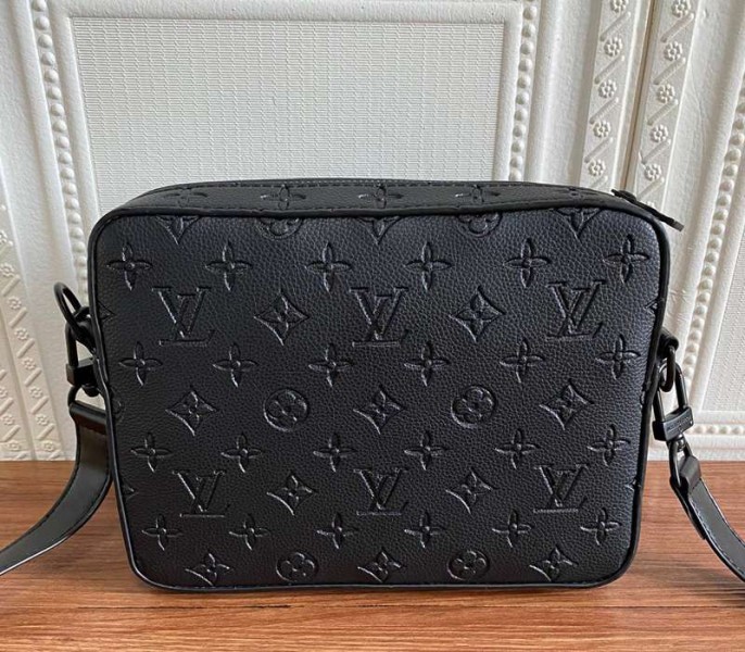 Louis Vuitton Taurillon Leather Steamer Messenger Bag