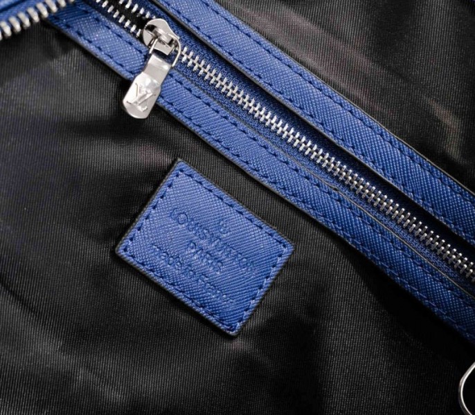 Louis Vuitton Taiga Leather Keepall Bandouliere 50 Travel Bag In Navy Blue