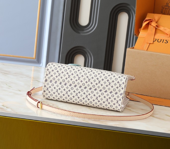 Romance OnTheGo PM In Sand And Azure Blue