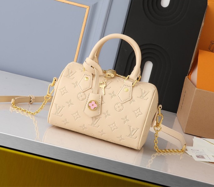 Louis Vuitton Other Leathers Speedy Bandouliere 20 Handbag In Urban Yellow