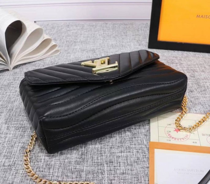 Louis Vuitton New Wave Chain Bag In Black