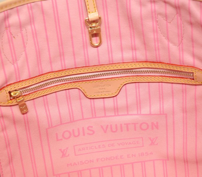 Louis Vuitton Monogram Canvas Neverfull MM Tote In Pink