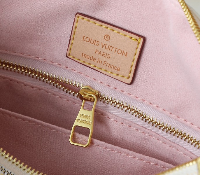 Damier Azur Slouchy PM