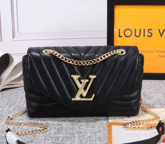 Louis Vuitton New Wave Chain Bag In Black