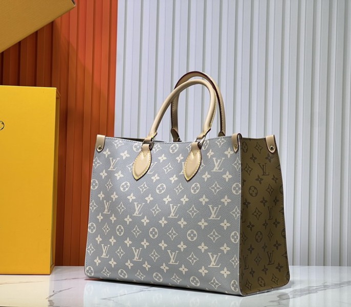 Fall Winter 2024 Onthego MM In Trainon Gray