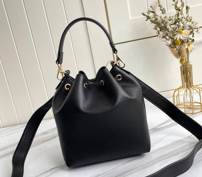 Louis Vuitton Lockme Bucket Bag In Black