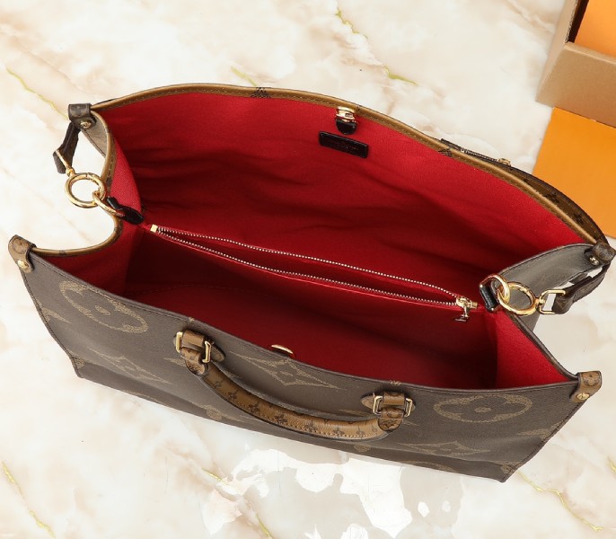 Monogram Reverse Canvas OnTheGo Voyage