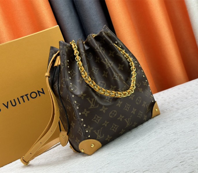 Monogram Canvas Noe Trunk PM