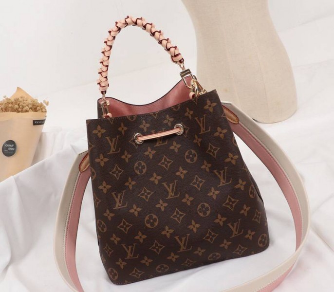 Louis Vuitton Monogram Canvas NeoNoe MM Bag