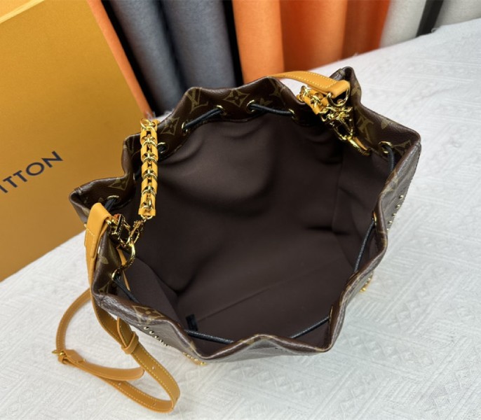 Monogram Canvas Noe Trunk PM