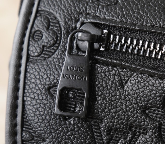 Monogram Shadow Pulse Messenger