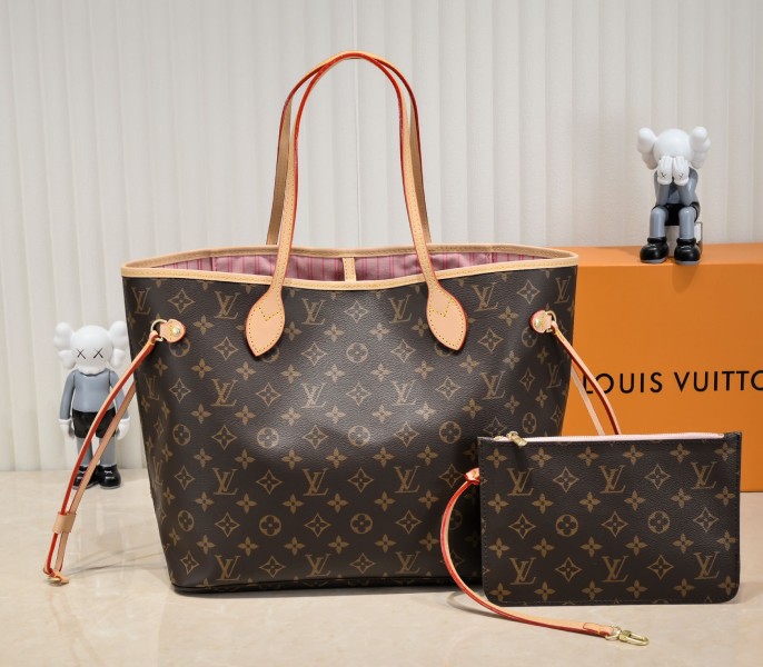 Louis Vuitton Monogram Canvas Neverfull MM Tote In Pink