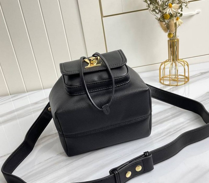 Louis Vuitton Lockme Bucket Bag In Black