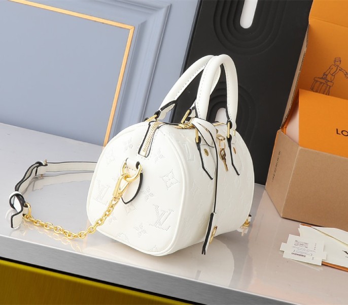 Louis Vuitton Other Leathers Speedy Bandouliere 20 Handbag In Quartz White