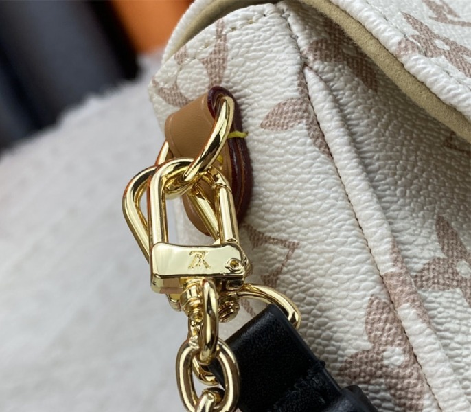 Louis Vuitton Monogram Dune Canvas Ivy Wallet With Chain And Strap