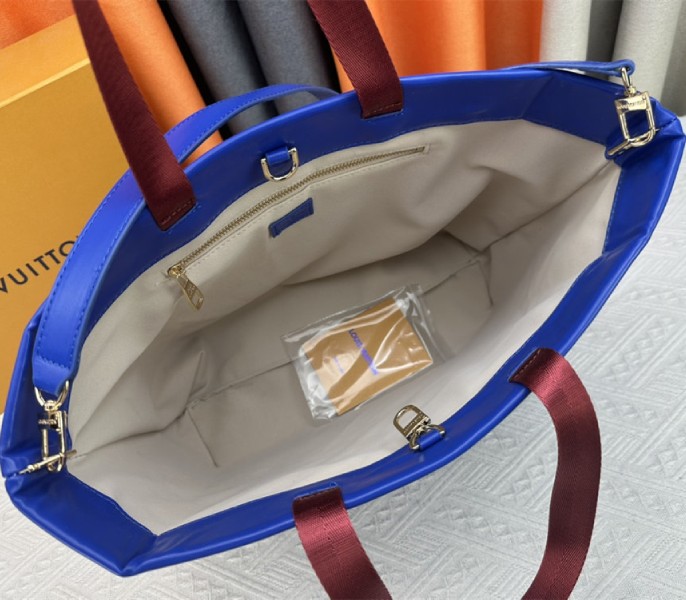 Louis Vuitton Other Leathers Shopper Cabas MM Tote In Blue