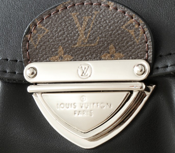 Louis Vuitton Sunset Vibe Bag In Black