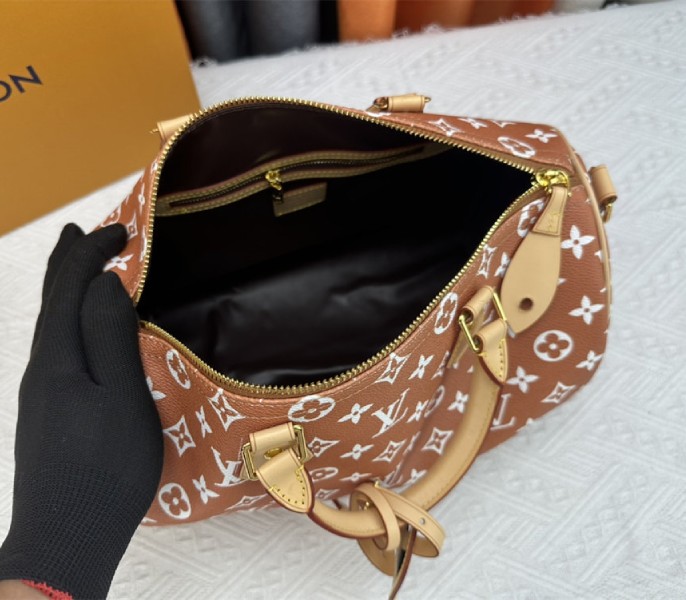 Louis Vuitton Speedy P9 Bandouliere 30 Bag In Camel