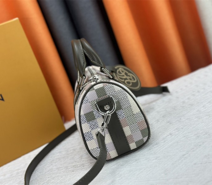 Louis Vuitton Damoflage Canvas Keepall Bandouliere 25 In Khaki