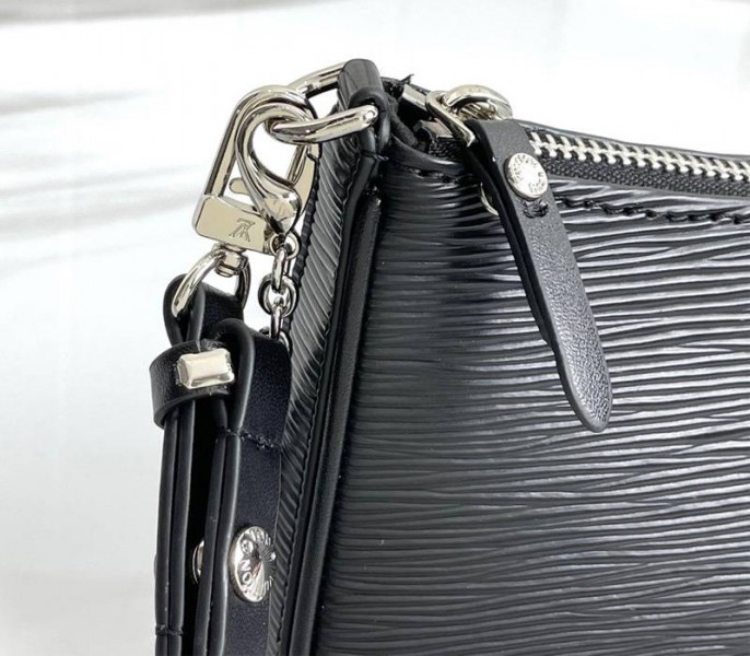 Louis Vuitton Epi Leather Easy Pouch On Strap In Black