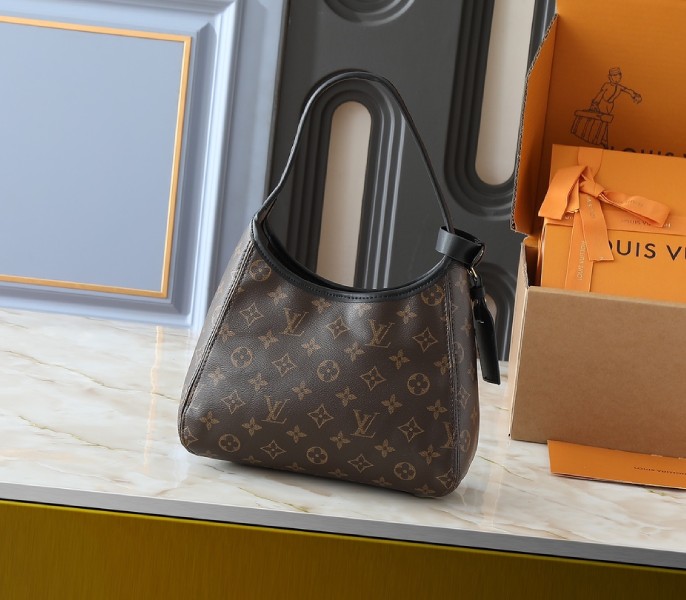 Monogram Canvas The Drop PM