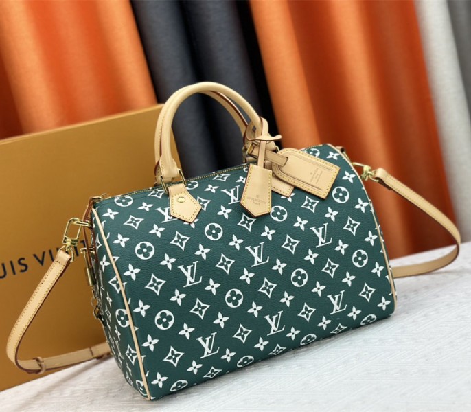Louis Vuitton Speedy P9 Bandouliere 30 Bag In Green