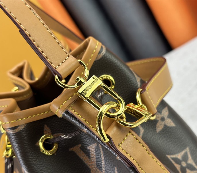 Replica LV Autres Cuirs Monogram Noe Cargo