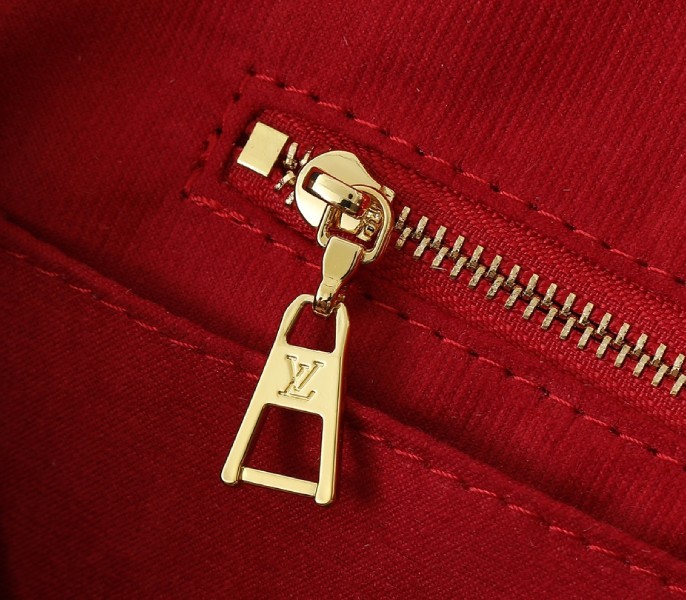 X TM Monogram Canvas OnTheGo MM With Bijou Edition