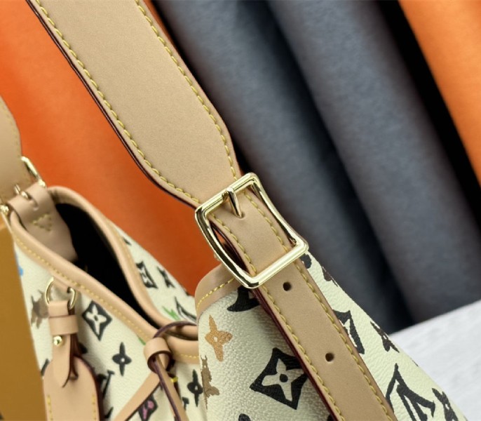 Louis Vuitton Monogram Craggy CarryAll PM Bag In Vanilla