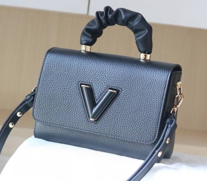 Louis Vuitton Taurillon Leather Twist MM Scrunchie Handle In Black