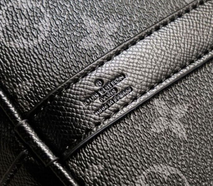 Louis Vuitton Taiga Leather Keepall Bandouliere 50 Travel Bag In Black