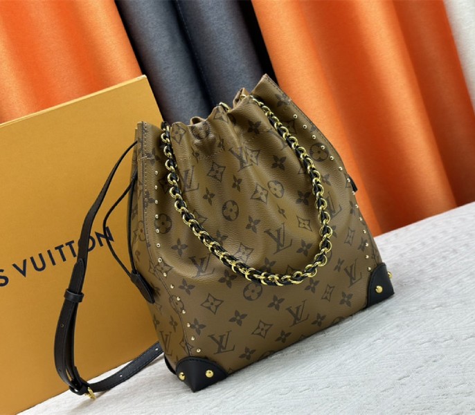 Monogram Reverse Canvas Noe Trunk PM