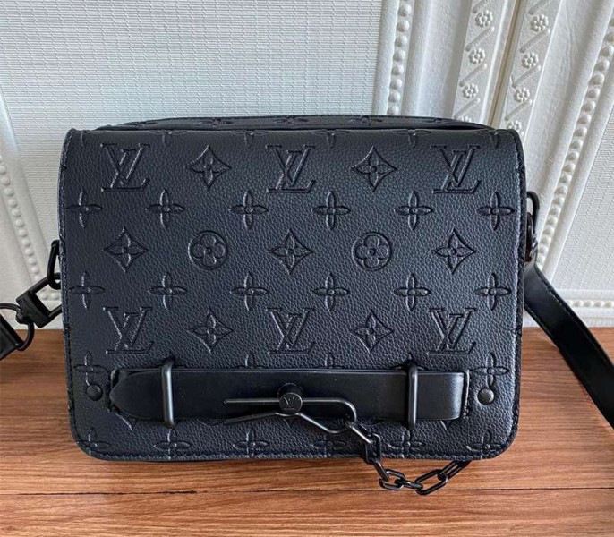 Louis Vuitton Taurillon Leather Steamer Messenger Bag